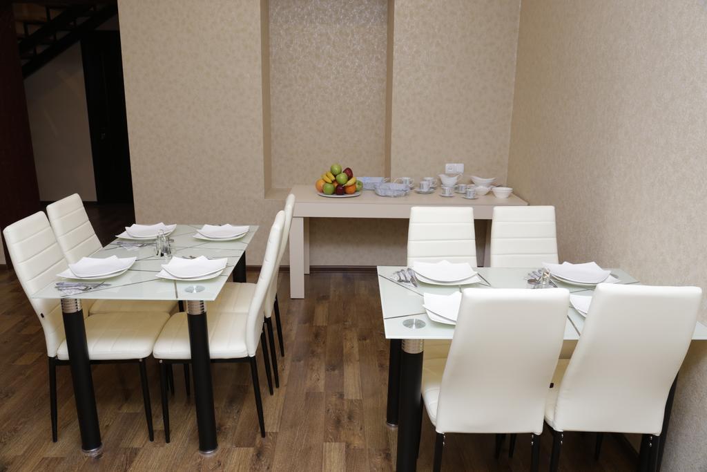 King Edward Hotel Tbilisi Esterno foto