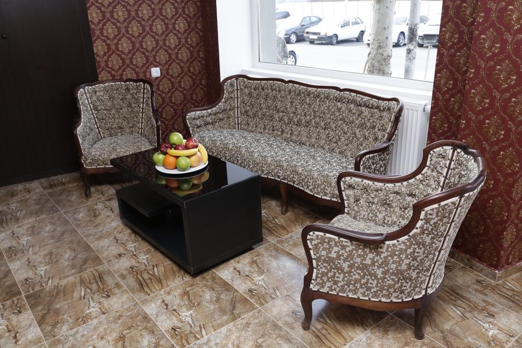 King Edward Hotel Tbilisi Esterno foto