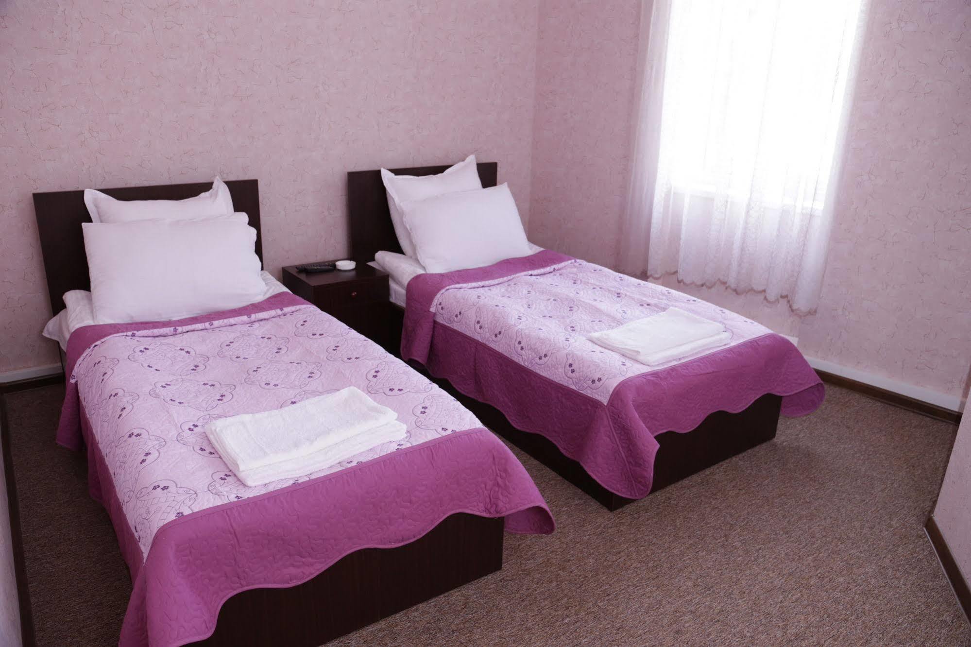 King Edward Hotel Tbilisi Esterno foto